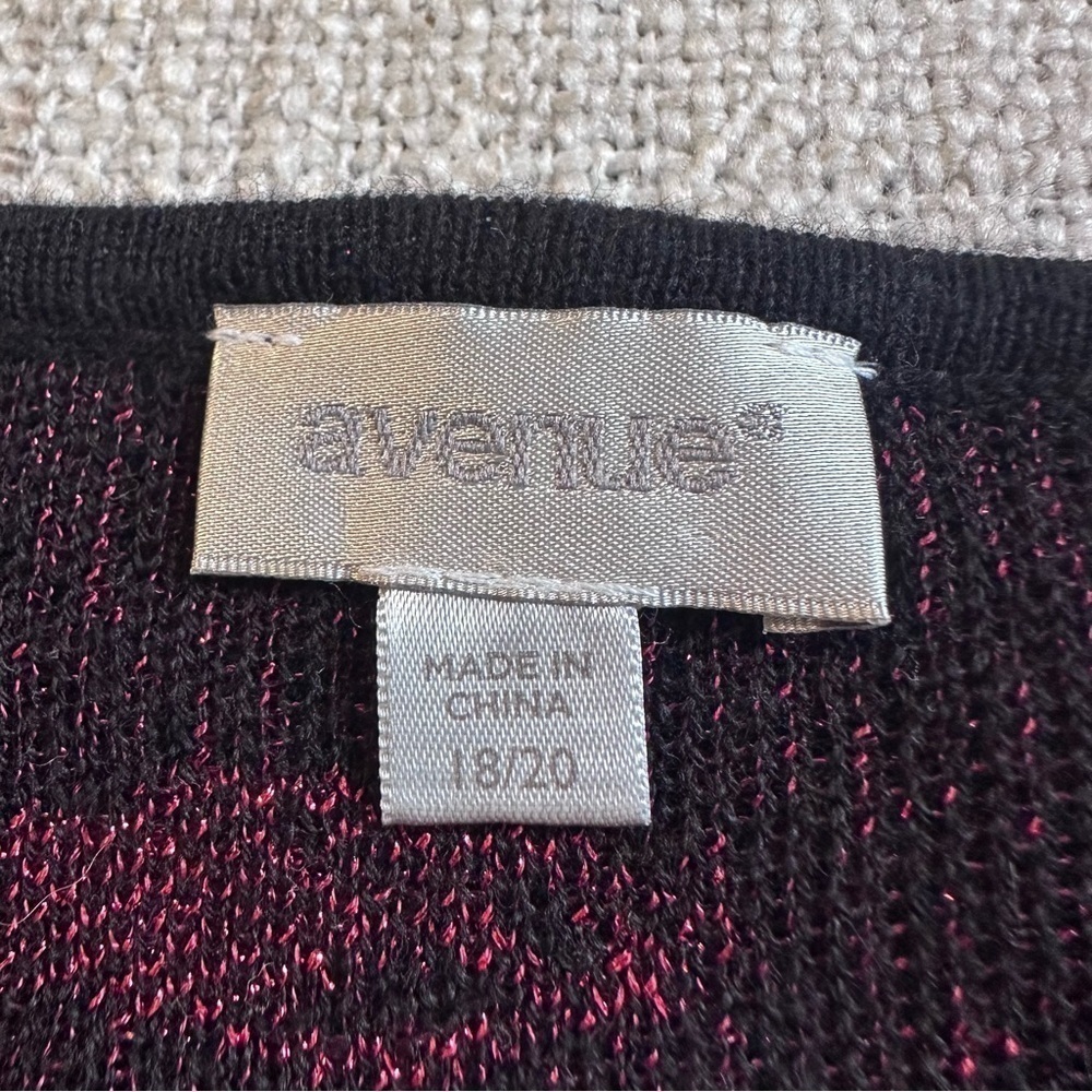 AVENUE Black Red Metallic Detail Rose Lightweight Sweater Whimsigoth Women 18/20 - Picture 7 of 12